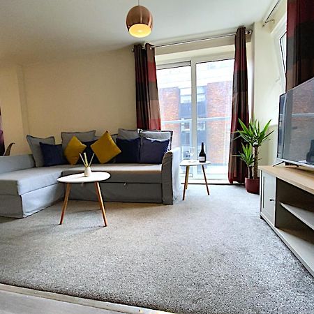 Stylish Two Bed City Apartment With Secure Parking Southampton Buitenkant foto