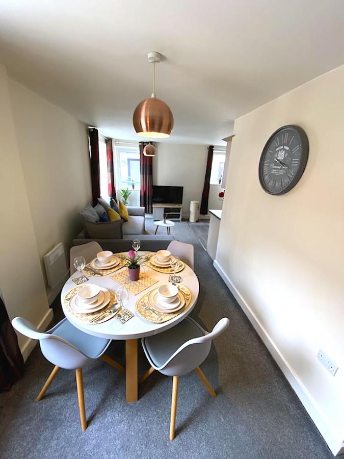 Stylish Two Bed City Apartment With Secure Parking Southampton Buitenkant foto