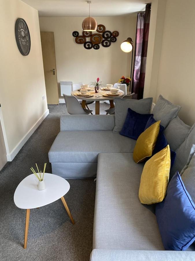 Stylish Two Bed City Apartment With Secure Parking Southampton Buitenkant foto