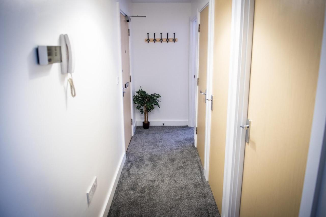 Stylish Two Bed City Apartment With Secure Parking Southampton Buitenkant foto
