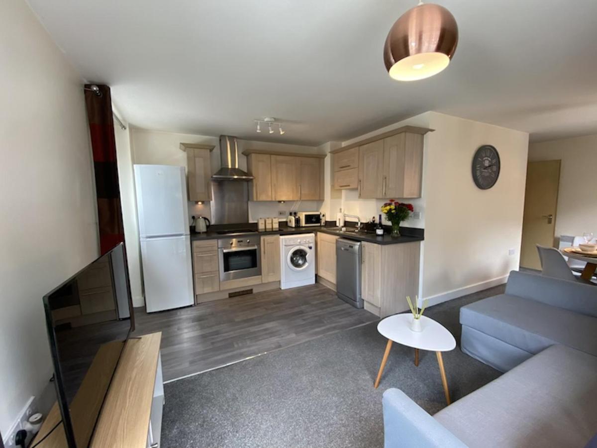 Stylish Two Bed City Apartment With Secure Parking Southampton Buitenkant foto