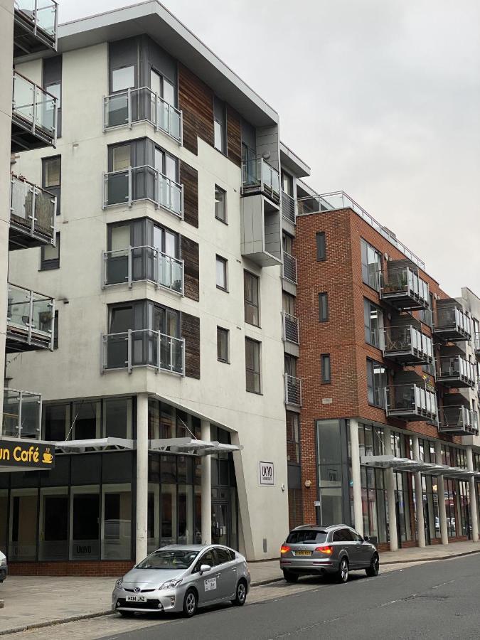 Stylish Two Bed City Apartment With Secure Parking Southampton Buitenkant foto