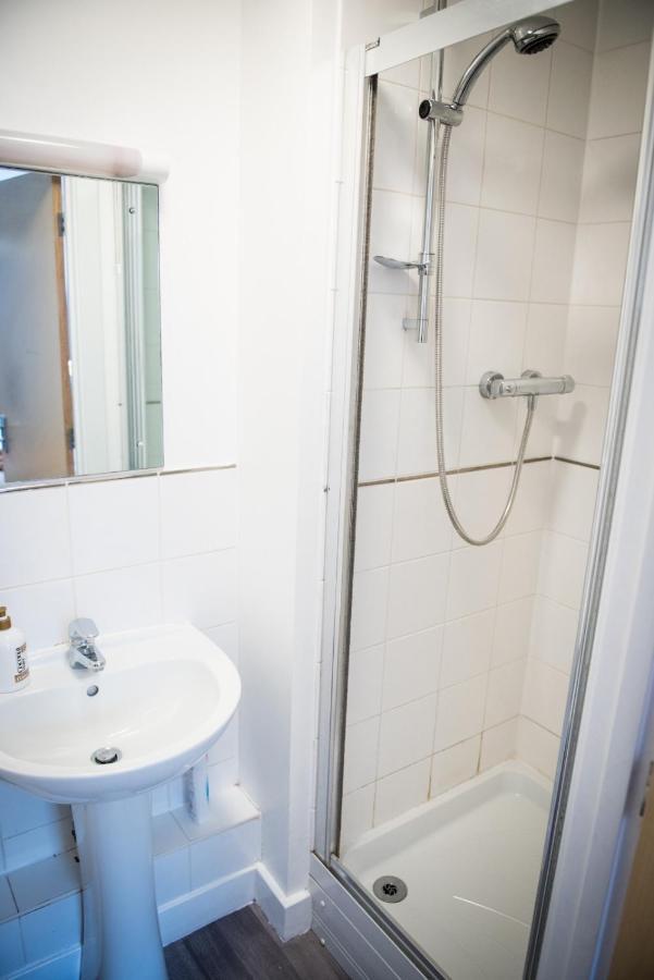 Stylish Two Bed City Apartment With Secure Parking Southampton Buitenkant foto